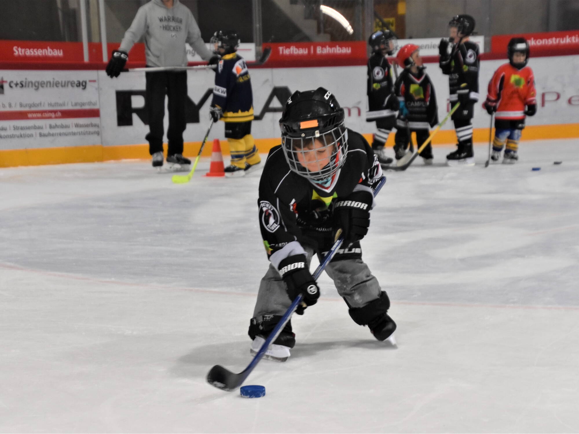 bild_hockeyschule_huttwil2_w2025.jpeg bild_hockeyschule_huttwil2_w2025.jpeg